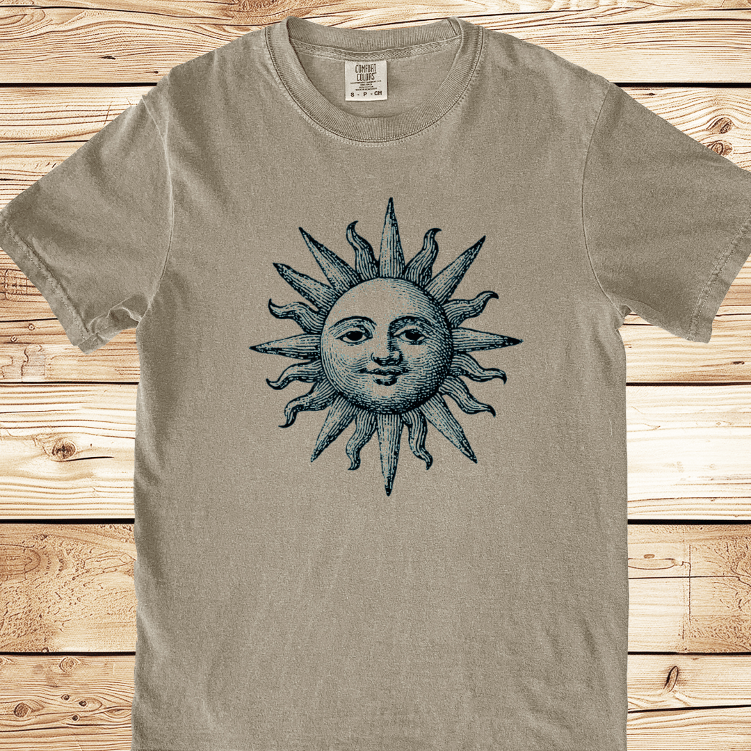 Vintage Engraving Sun Face Relaxed Fit Tee - Ramblin Road