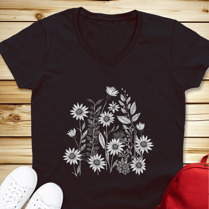 1484 Monochrome Wildflowers V-Neck - Black
