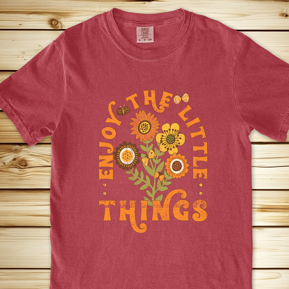 1855 Enjoy Little Things Flowers Vintage L Relaxed Fit Tee - Crimson
